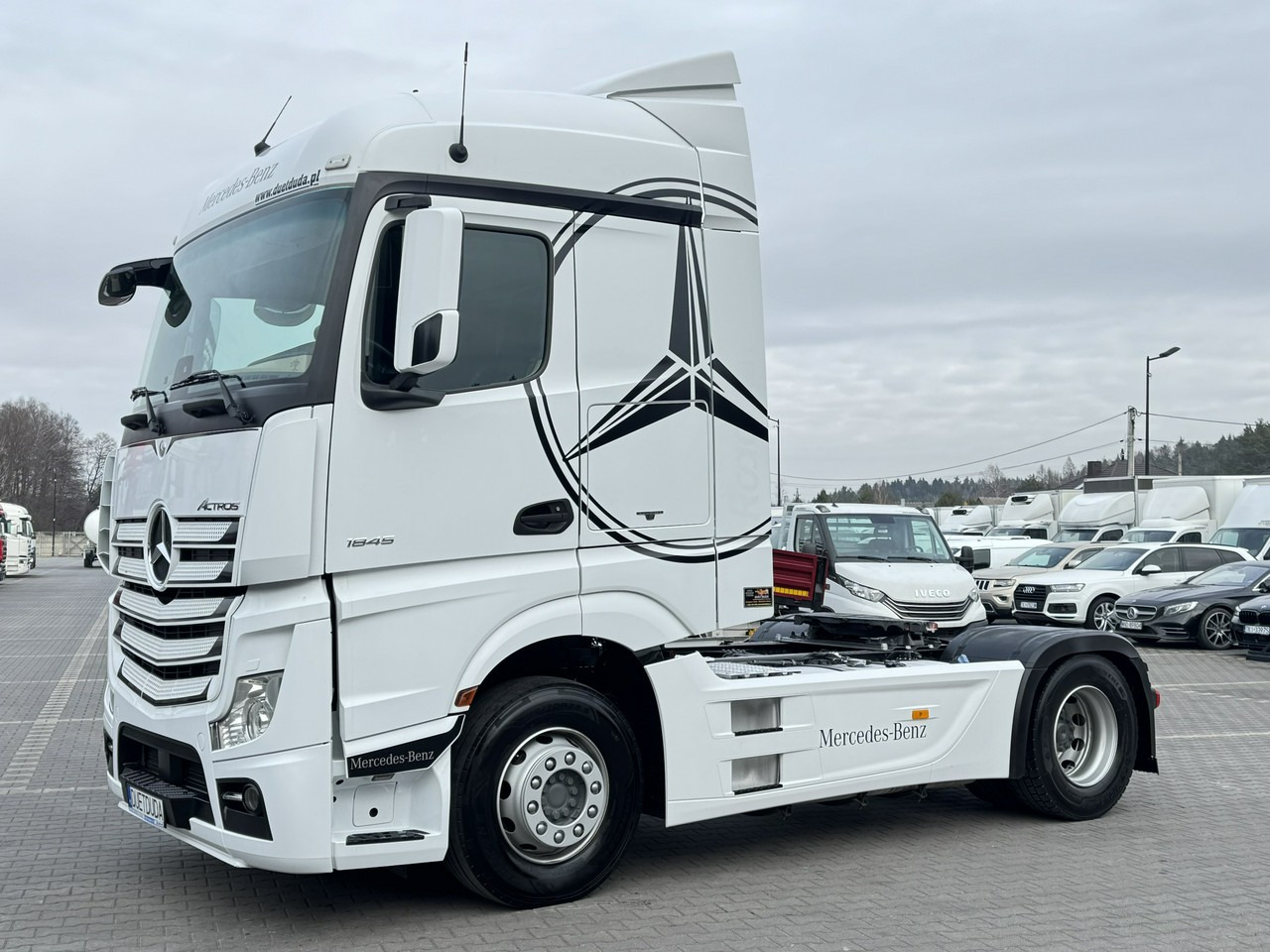 Mercedes ACTROS 1845 Euro 6 Stream Space Standard !!! - Cap tractor: Foto 5 Mercedes ACTROS 1845 Euro 6 Stream Space Standard !!! - Cap tractor: Foto 5