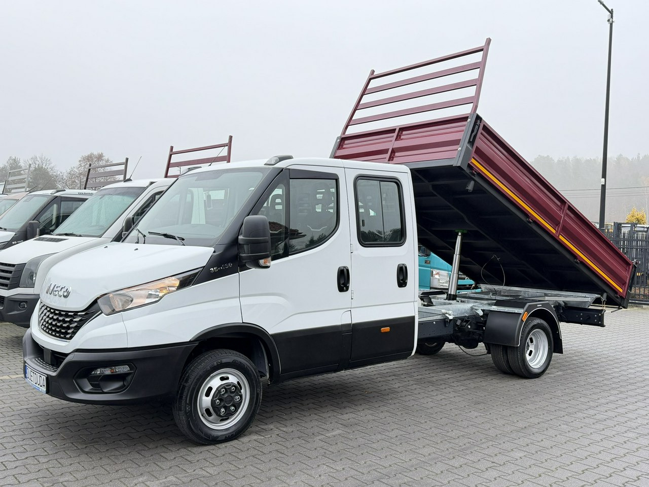 Iveco Daily 35C16 V - Autoutilitară basculantă: Foto 1 Iveco Daily 35C16 V - Autoutilitară basculantă: Foto 1
