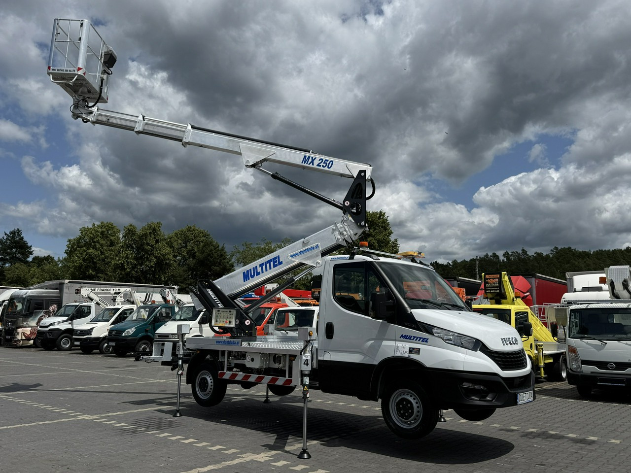 Iveco Daily 35S14 - Camion cu nacela: Foto 5 Iveco Daily 35S14 - Camion cu nacela: Foto 5