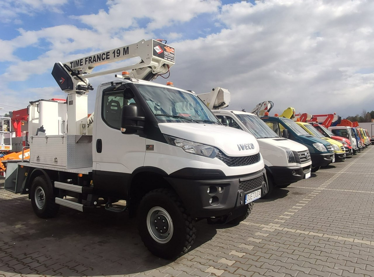 Iveco Daily 55S17W 4x4 Zwyżka 19m Versalift Lat 55 TB Time France - Camion cu nacela: Foto 3 Iveco Daily 55S17W 4x4 Zwyżka 19m Versalift Lat 55 TB Time France - Camion cu nacela: Foto 3