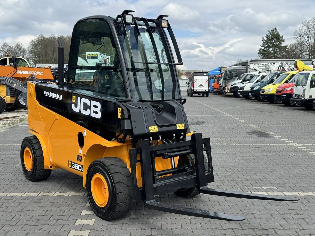 JCB TLT 35D 4x4 T4 TELESKOP / TELESKOPOWY Ładowarka Teleskopowa - Stivuitor telescopic: Foto 3 JCB TLT 35D 4x4 T4 TELESKOP / TELESKOPOWY Ładowarka Teleskopowa - Stivuitor telescopic: Foto 3