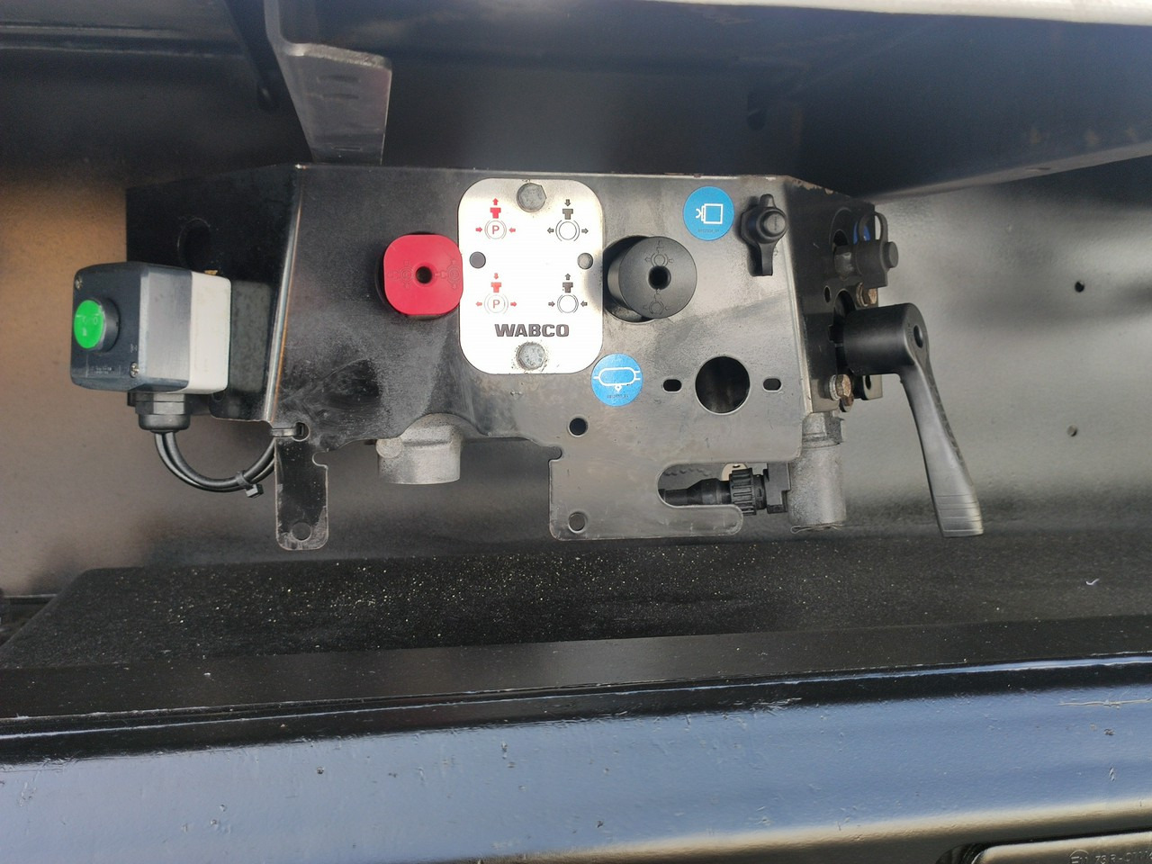 Semiremorcă prelată Kogel Coil mulda 3 Osie SAF Dach i Boki Zsuwane: Foto 13 Semiremorcă prelată Kogel Coil mulda 3 Osie SAF Dach i Boki Zsuwane: Foto 13