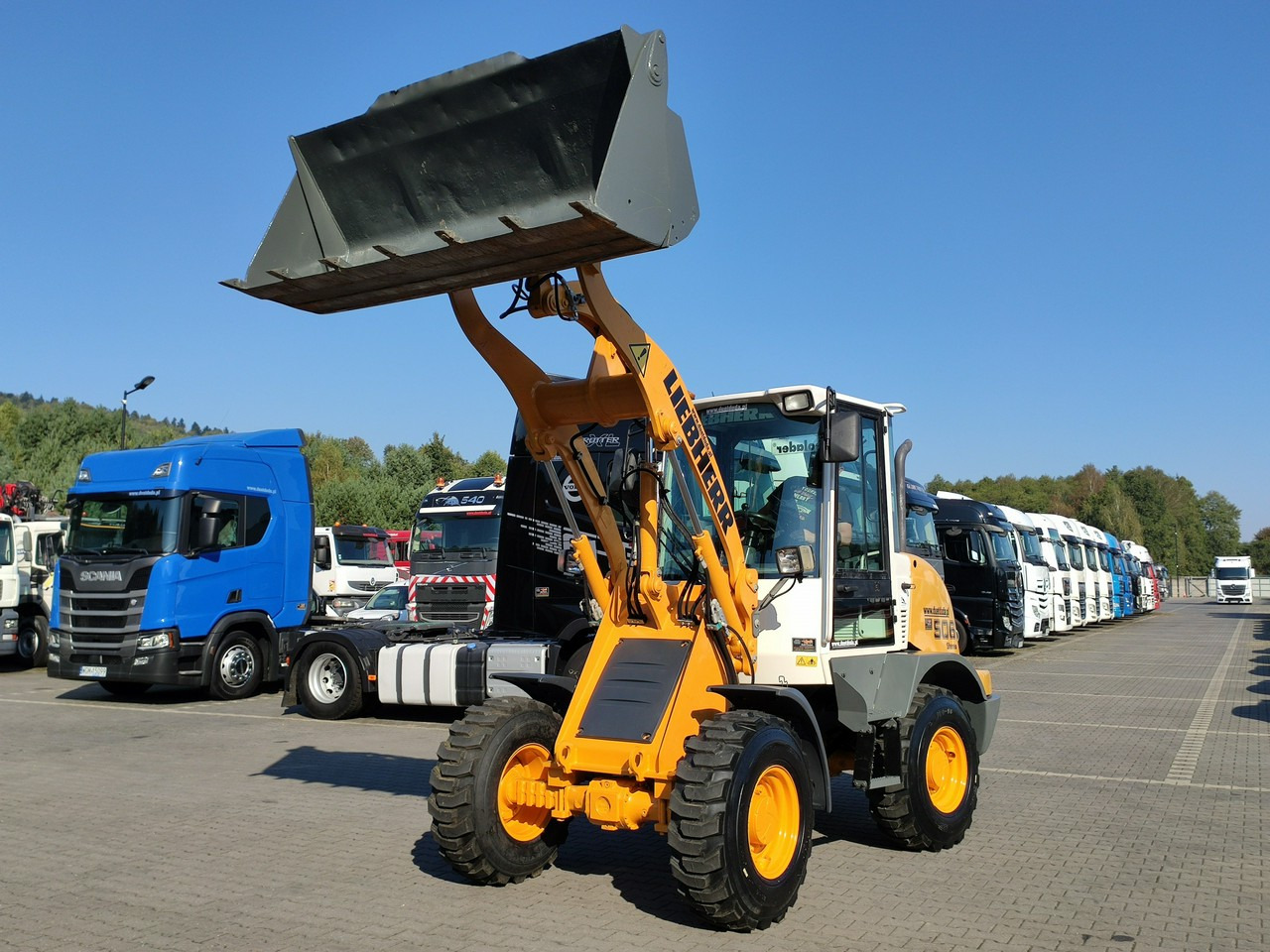 Liebherr L 506 STEREO Szybkozłącze / Łyżka Krokodyl + Widły Waga 6300kg - Încărcător articulat: Foto 3 Liebherr L 506 STEREO Szybkozłącze / Łyżka Krokodyl + Widły Waga 6300kg - Încărcător articulat: Foto 3