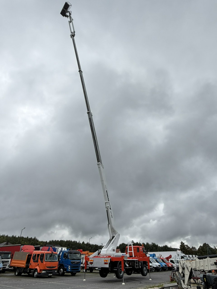 MAN 18.284 4x4 Zwyżka WUMAG WT 425 Podnośnik Koszowy - Camion cu nacela: Foto 3 MAN 18.284 4x4 Zwyżka WUMAG WT 425 Podnośnik Koszowy - Camion cu nacela: Foto 3