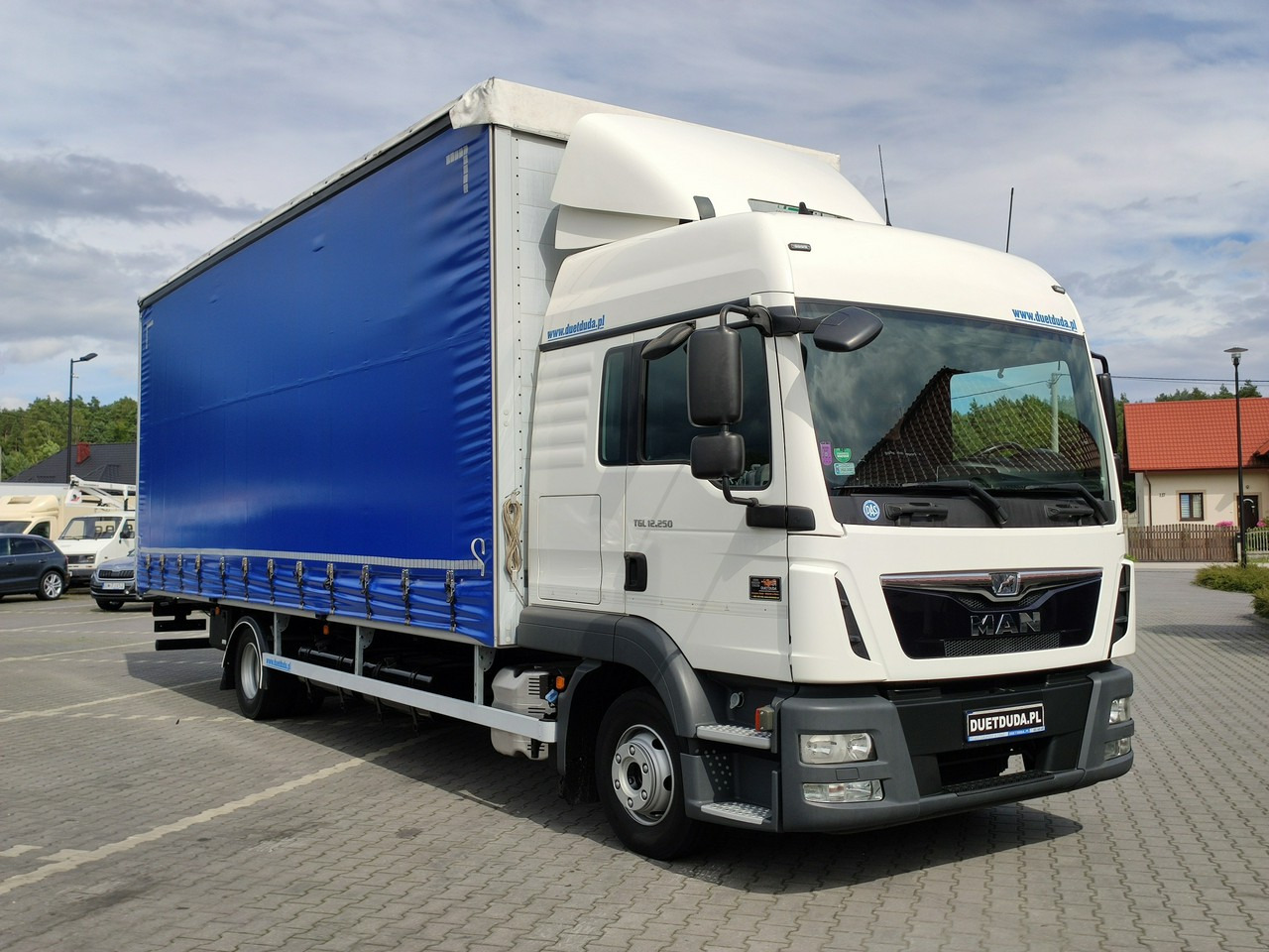 MAN TGL12.250 E6 Firana Tył Drzwi Dach Zsuwany Bogato Wyposażony - Camion cu prelată: Foto 2 MAN TGL12.250 E6 Firana Tył Drzwi Dach Zsuwany Bogato Wyposażony - Camion cu prelată: Foto 2