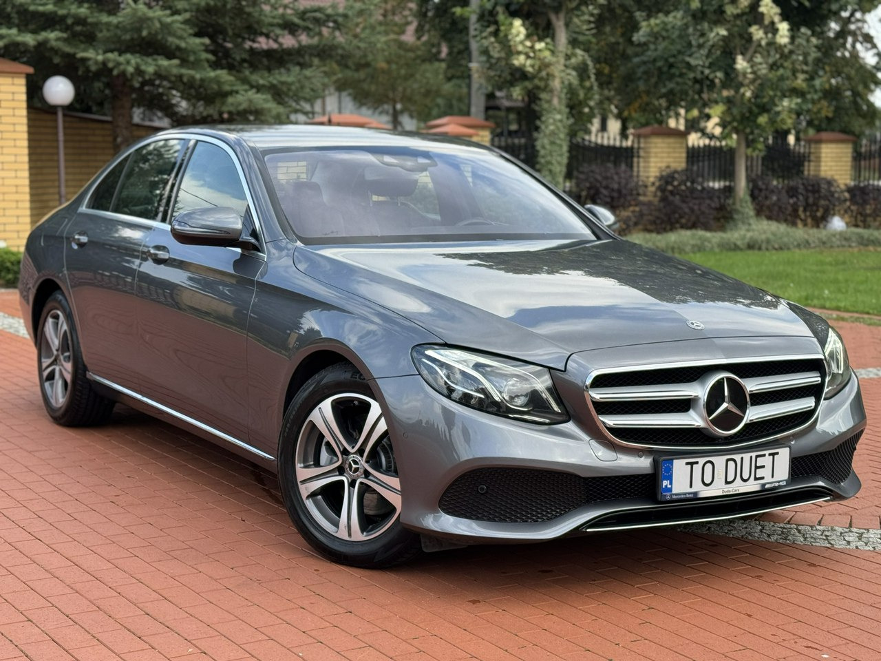 Mercedes E 220 - Berlină/ Sedan: Foto 2 Mercedes E 220 - Berlină/ Sedan: Foto 2