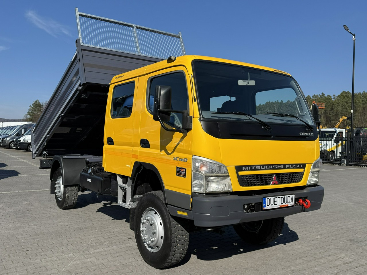 Mitsubishi Canter Fuso 4x4 17C18D 4.9/180KM Wywrotka 3-stronna - Camion basculantă: Foto 4 Mitsubishi Canter Fuso 4x4 17C18D 4.9/180KM Wywrotka 3-stronna - Camion basculantă: Foto 4