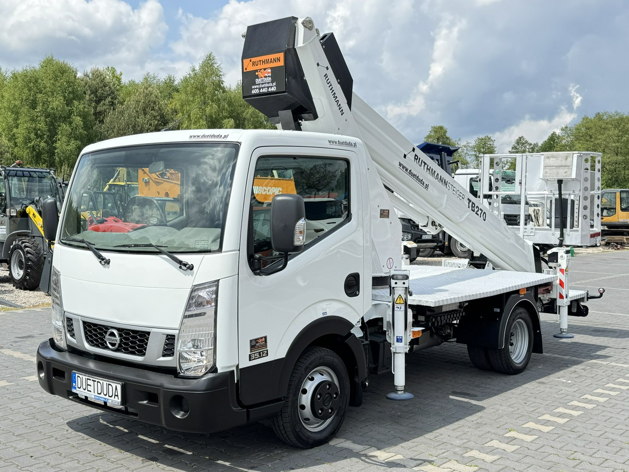 Nissan Cabstar - Camion cu nacela: Foto 5 Nissan Cabstar - Camion cu nacela: Foto 5