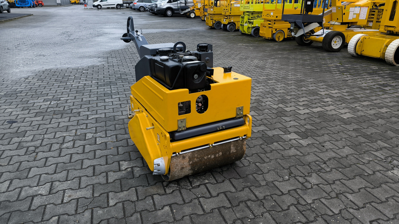 BOMAG BW 65 H - Mini cilindru compactor: Foto 2 BOMAG BW 65 H - Mini cilindru compactor: Foto 2