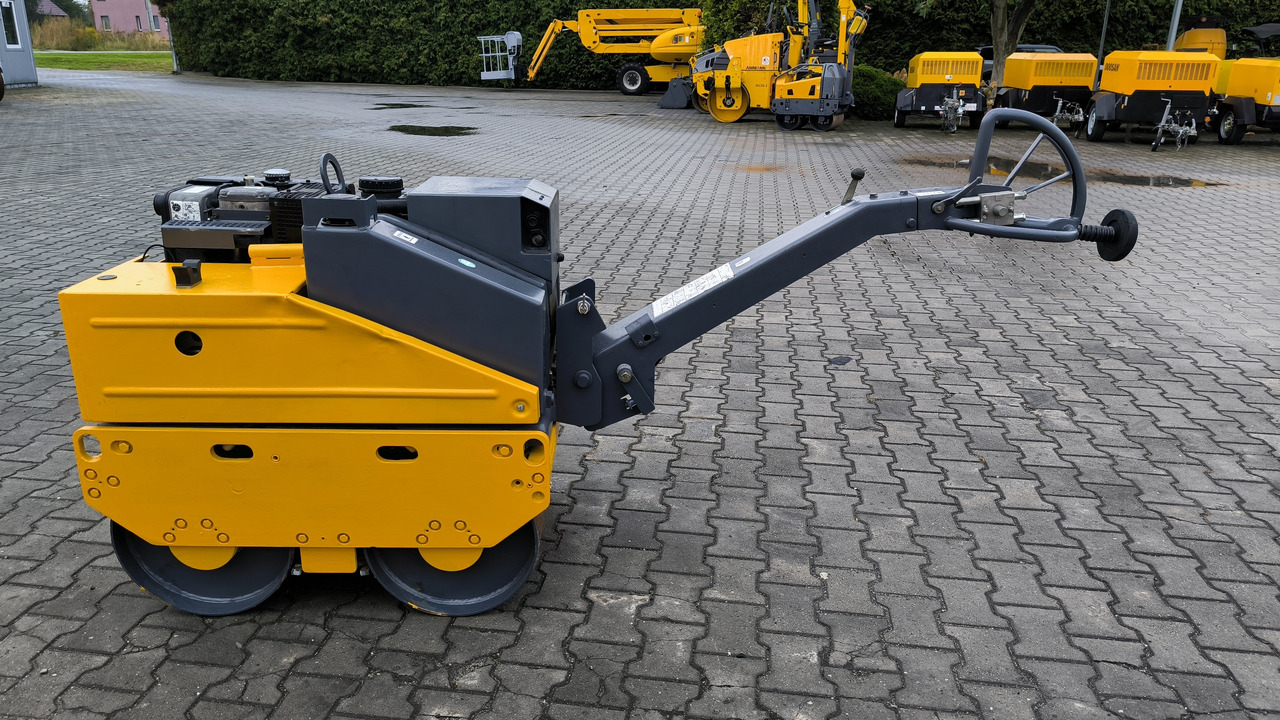 BOMAG BW 65 H - Mini cilindru compactor: Foto 4 BOMAG BW 65 H - Mini cilindru compactor: Foto 4