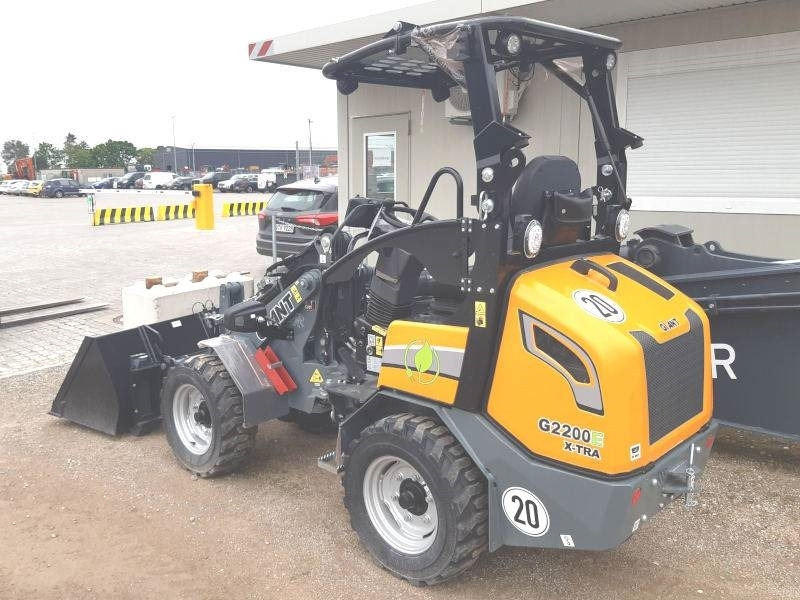 Giant G 2200 E X-Tra Elektro - Mini încărcător: Foto 3 Giant G 2200 E X-Tra Elektro - Mini încărcător: Foto 3