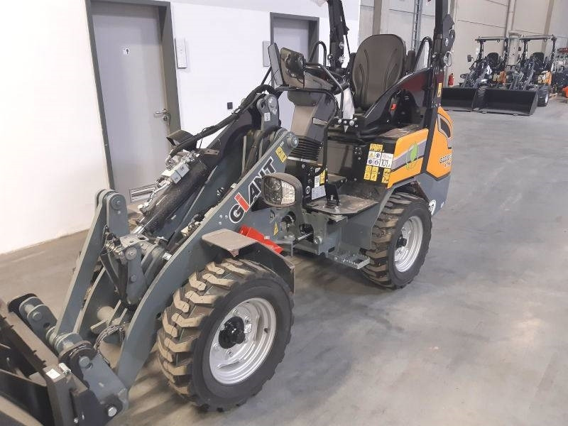 Giant G 2200 E X-Tra Elektro / electric - Mini încărcător: Foto 4 Giant G 2200 E X-Tra Elektro / electric - Mini încărcător: Foto 4
