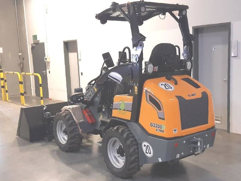 Giant G 2200 E X-Tra Elektro / electric - Mini încărcător: Foto 4 Giant G 2200 E X-Tra Elektro / electric - Mini încărcător: Foto 4