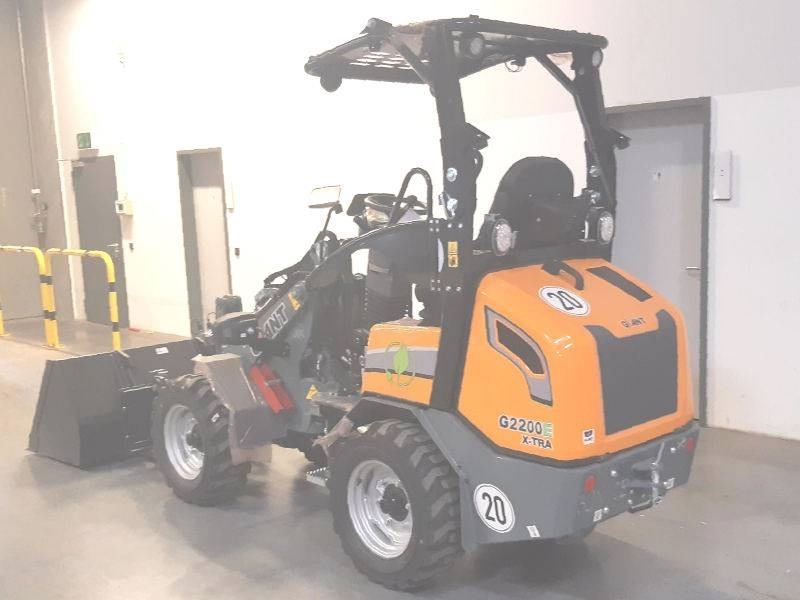 Giant G 2200 E X-Tra Elektro / electric - Mini încărcător: Foto 3 Giant G 2200 E X-Tra Elektro / electric - Mini încărcător: Foto 3