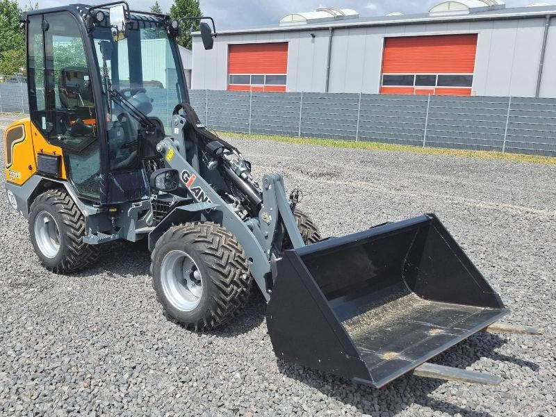 Giant G 2700 E X-Tra Elektro / electric - Mini încărcător: Foto 4 Giant G 2700 E X-Tra Elektro / electric - Mini încărcător: Foto 4