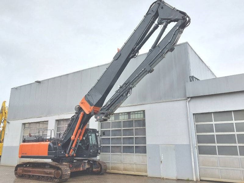 Hitachi KTEG KMC400P-6 - Excavator pentru demolări: Foto 4 Hitachi KTEG KMC400P-6 - Excavator pentru demolări: Foto 4