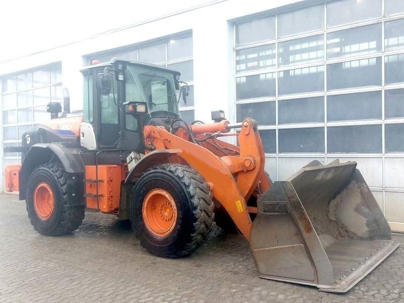 Hitachi ZW 180-6 - Încărcător frontal pe pneuri: Foto 4 Hitachi ZW 180-6 - Încărcător frontal pe pneuri: Foto 4