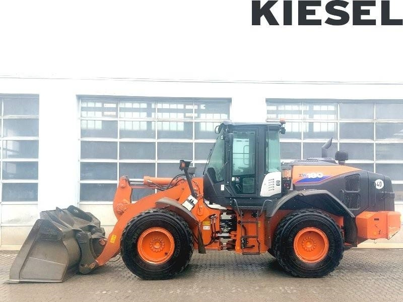 Hitachi ZW 180-6 - Încărcător frontal pe pneuri: Foto 1 Hitachi ZW 180-6 - Încărcător frontal pe pneuri: Foto 1