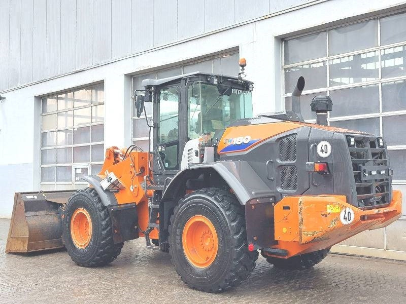 Hitachi ZW 180-6 - Încărcător frontal pe pneuri: Foto 3 Hitachi ZW 180-6 - Încărcător frontal pe pneuri: Foto 3