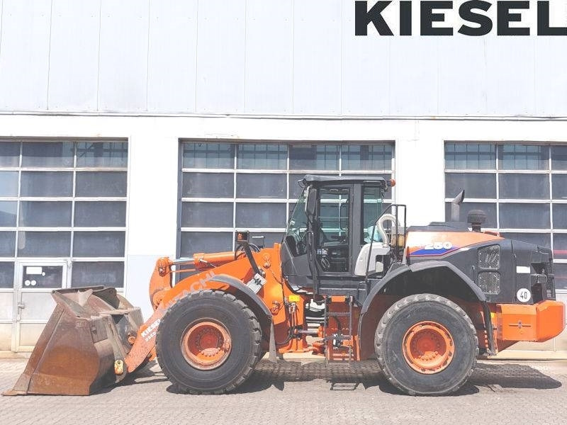 Hitachi ZW 250-6  - Încărcător frontal pe pneuri: Foto 1 Hitachi ZW 250-6  - Încărcător frontal pe pneuri: Foto 1