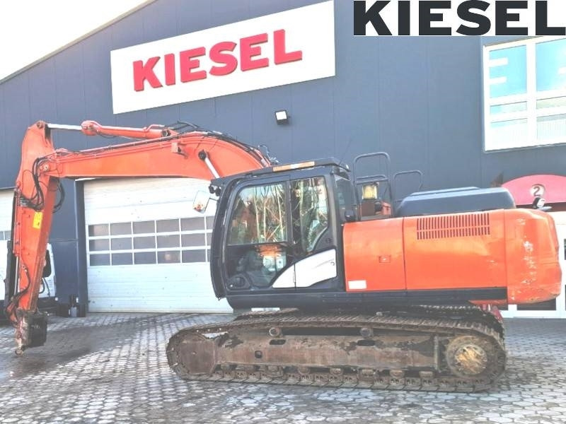 Hitachi ZX 210 LC-6 - Excavator pe şenile: Foto 1 Hitachi ZX 210 LC-6 - Excavator pe şenile: Foto 1