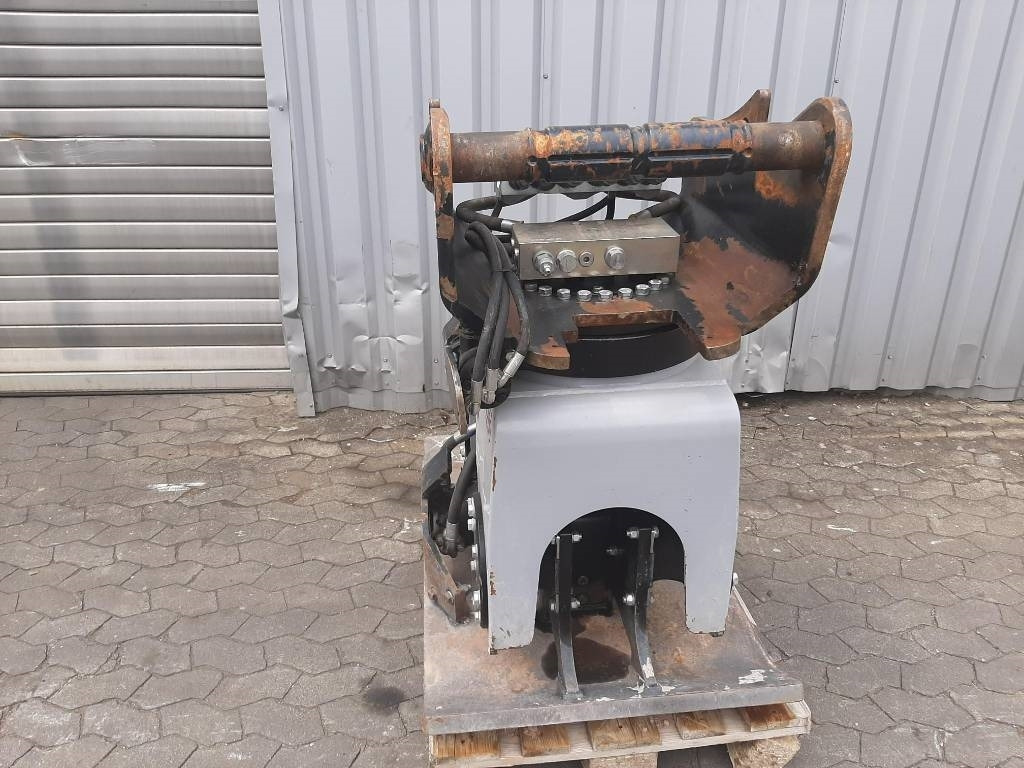 UAM HD1200 - Placă compactoare: Foto 1 UAM HD1200 - Placă compactoare: Foto 1
