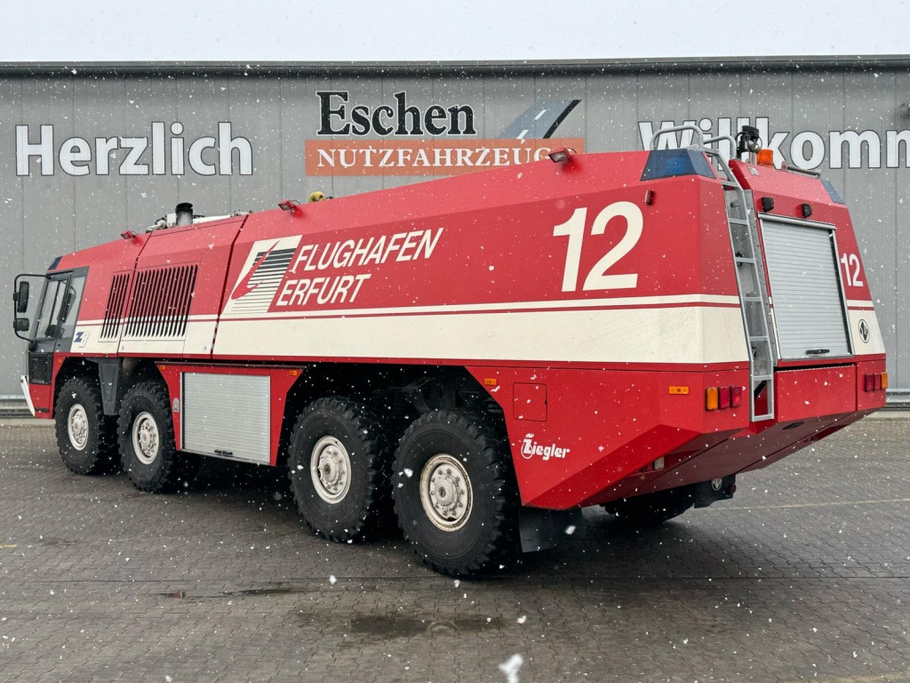 MAN 38.000 VFAEG 8x8 Flugfeldlöschfahrzeug - Autospeciala de stins incendii, Echipamente aeroportuare: Foto 3 MAN 38.000 VFAEG 8x8 Flugfeldlöschfahrzeug - Autospeciala de stins incendii, Echipamente aeroportuare: Foto 3