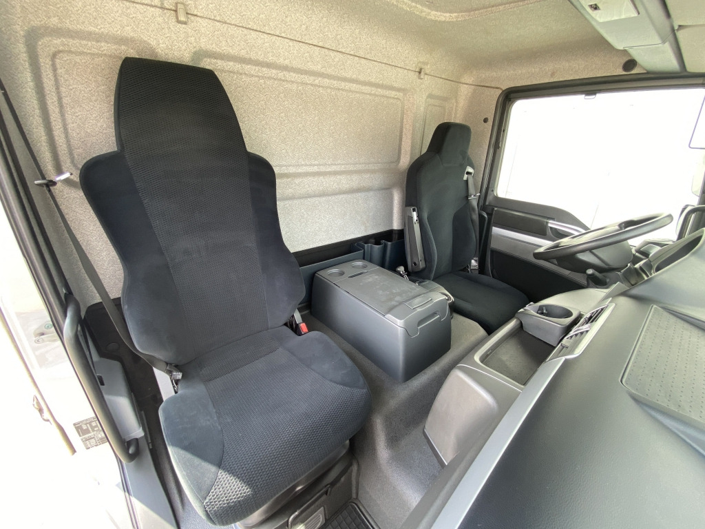 Camion cu prelată MAN TGL 8.220 4x2 BL: Foto 14