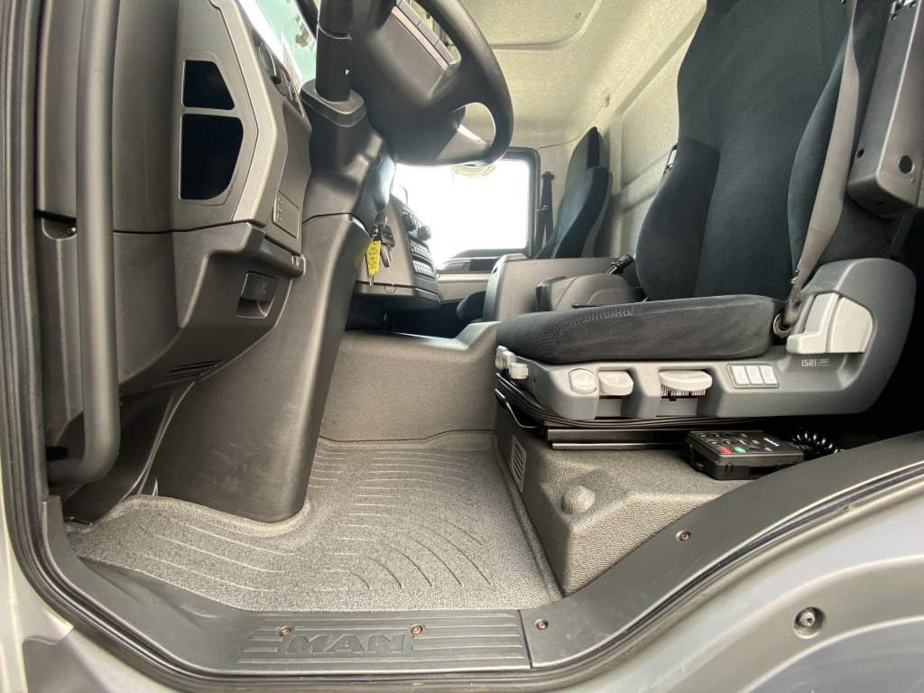 Camion cu prelată MAN TGL 8.220 4x2 BL: Foto 12