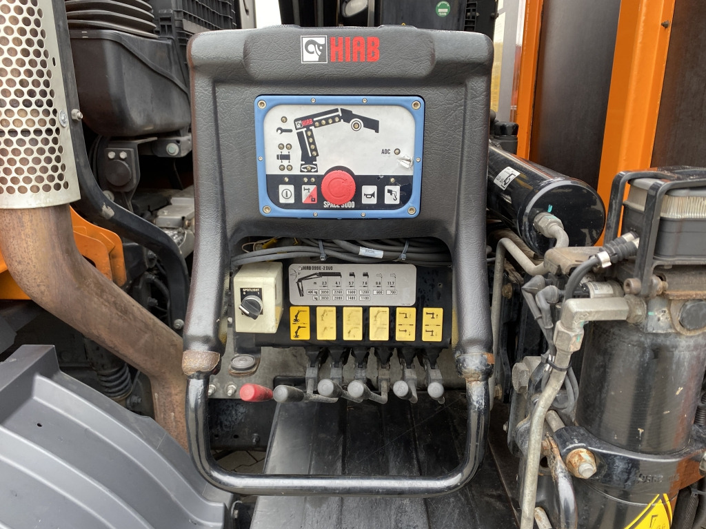 MAN TGM 15.290 4x2 BL / HIAB Faltkran - Camion platformă, Camion cu macara: Foto 2 MAN TGM 15.290 4x2 BL / HIAB Faltkran - Camion platformă, Camion cu macara: Foto 2