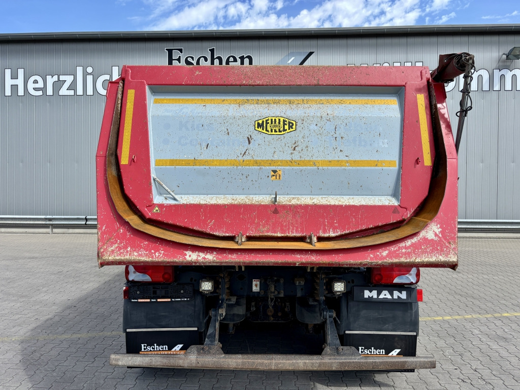 MAN TGS 35.420 8x4 BL - Camion basculantă: Foto 5 MAN TGS 35.420 8x4 BL - Camion basculantă: Foto 5