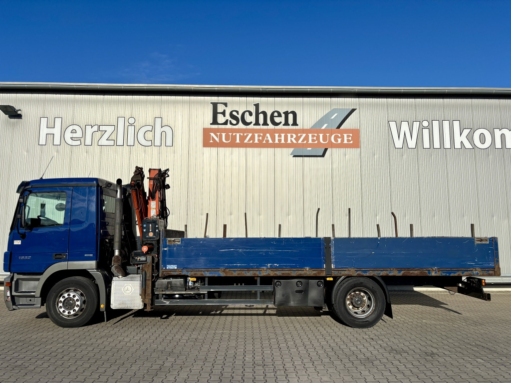 Mercedes-Benz 1832 L / Terex 85.2-A3 Faltkran - Camion platformă, Camion cu macara: Foto 2 Mercedes-Benz 1832 L / Terex 85.2-A3 Faltkran - Camion platformă, Camion cu macara: Foto 2