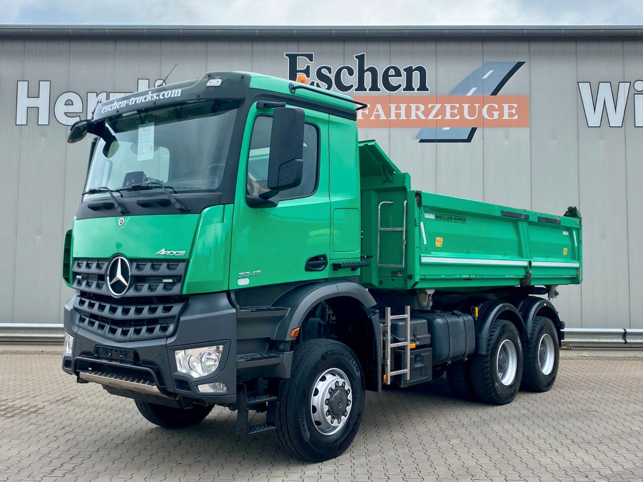 Mercedes-Benz Arocs 3345 6x6 | MEILLER*Bordmatik*Blatt*AHK+Oel - Camion basculantă: Foto 1 Mercedes-Benz Arocs 3345 6x6 | MEILLER*Bordmatik*Blatt*AHK+Oel - Camion basculantă: Foto 1