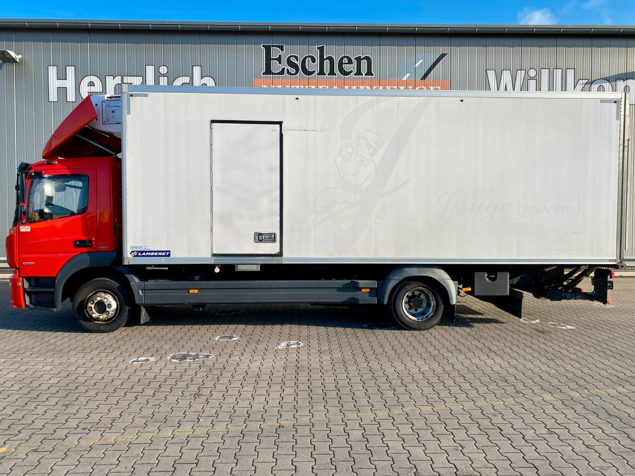 Mercedes-Benz Atego 1218 L Diesel/Netz*LBW*Carrier Supra 850Mt Mercedes-Benz Atego 1218 L Diesel/Netz*LBW*Carrier Supra 850Mt - Camion frigider: Foto 2 Mercedes-Benz Atego 1218 L Diesel/Netz*LBW*Carrier Supra 850Mt Mercedes-Benz Atego 1218 L Diesel/Netz*LBW*Carrier Supra 850Mt - Camion frigider: Foto 2