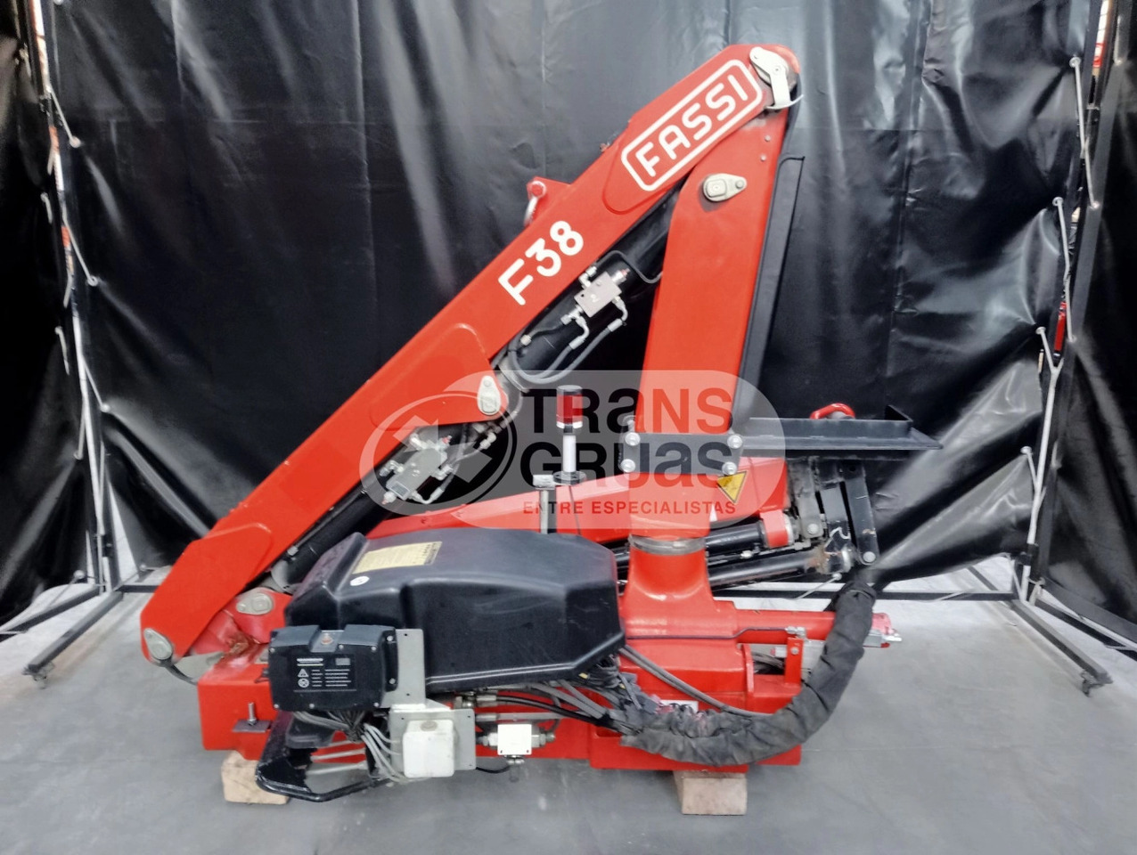Grúa Fassi F38AF - Macara montată pentru Camion: Foto 2 Grúa Fassi F38AF - Macara montată pentru Camion: Foto 2