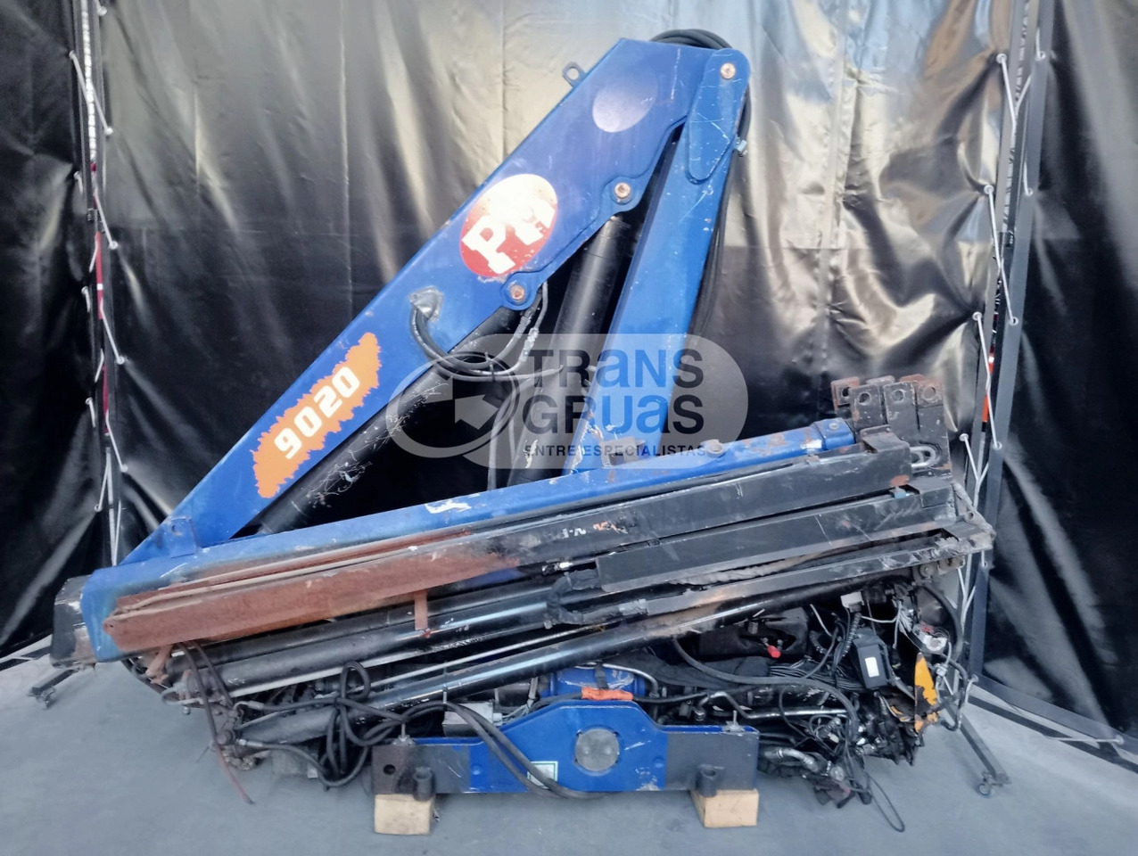 Grúa PM 9 - Macara montată pentru Camion: Foto 1 Grúa PM 9 - Macara montată pentru Camion: Foto 1