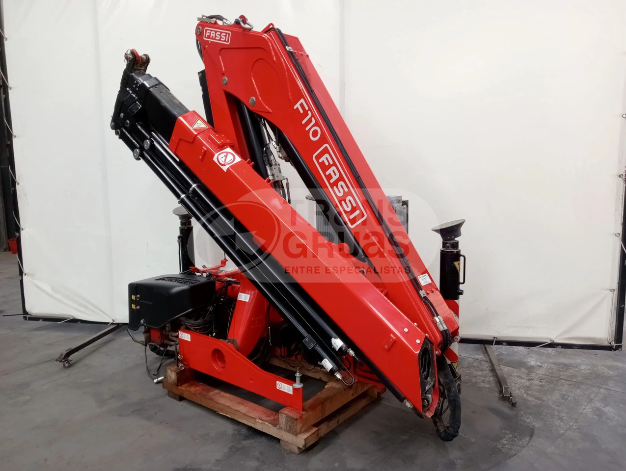 Grúa hidráulica Fassi F110B.0.24 E-ACTIVE - Macara montată: Foto 4 Grúa hidráulica Fassi F110B.0.24 E-ACTIVE - Macara montată: Foto 4