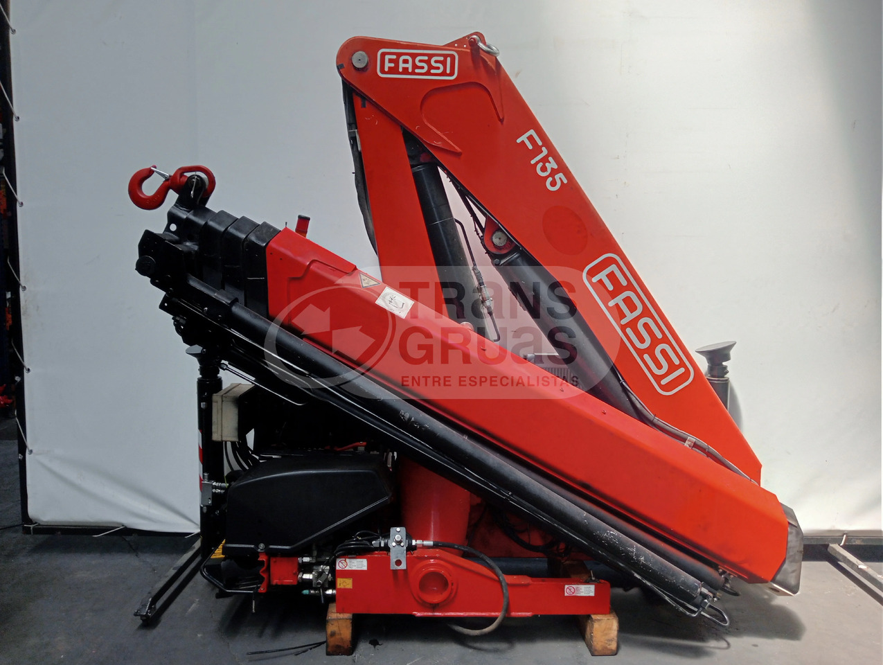 Grúa hidráulica Fassi F135A.0.25 E-ACTIVE - Macara montată: Foto 1 Grúa hidráulica Fassi F135A.0.25 E-ACTIVE - Macara montată: Foto 1
