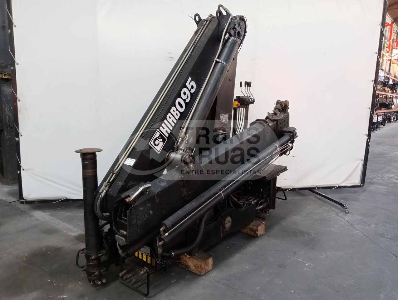 Grúa hidráulica Hiab 095-3 - Macara montată: Foto 2 Grúa hidráulica Hiab 095-3 - Macara montată: Foto 2