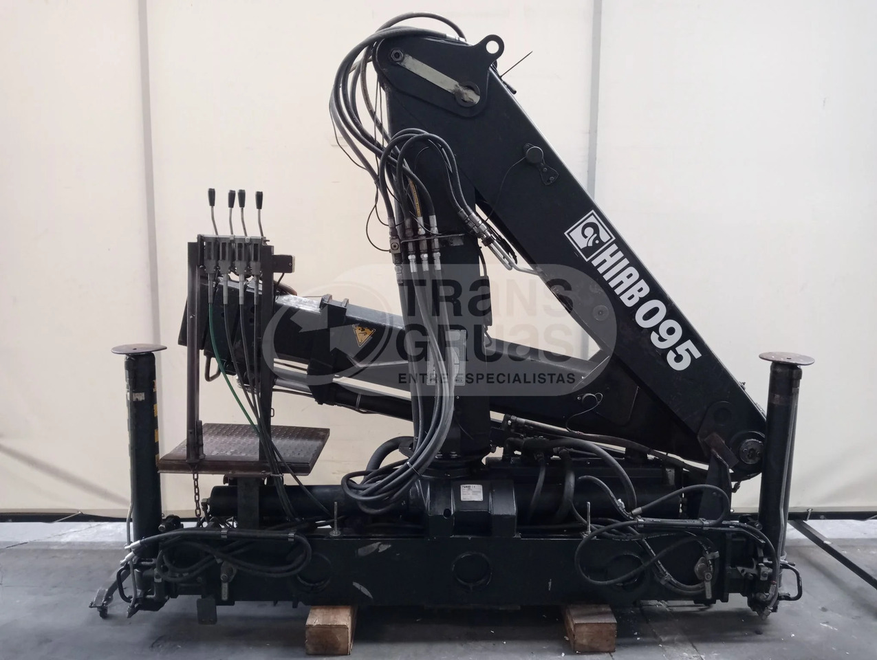 Grúa hidráulica Hiab 095-3 - Macara montată: Foto 4 Grúa hidráulica Hiab 095-3 - Macara montată: Foto 4