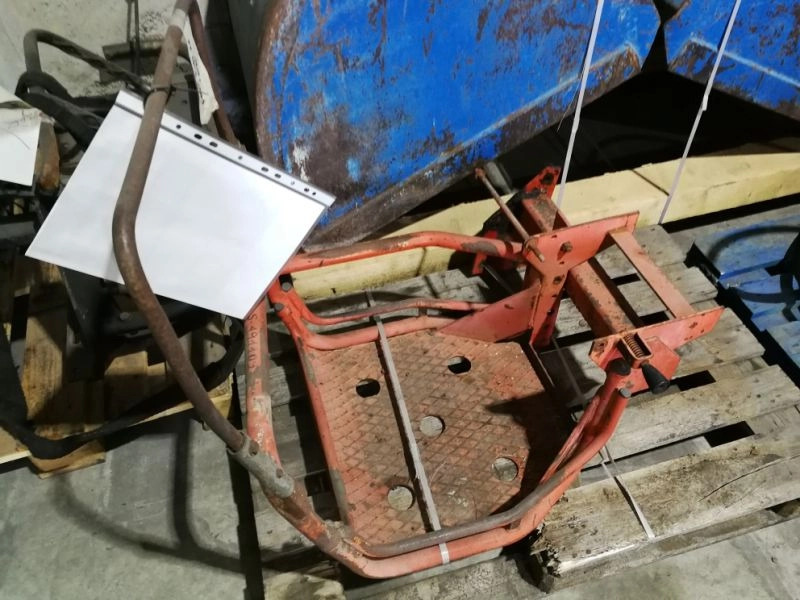 KIT SOPORTE ASIENTO EN COLUMNA FASSI - Scaun pentru Macara: Foto 1 KIT SOPORTE ASIENTO EN COLUMNA FASSI - Scaun pentru Macara: Foto 1