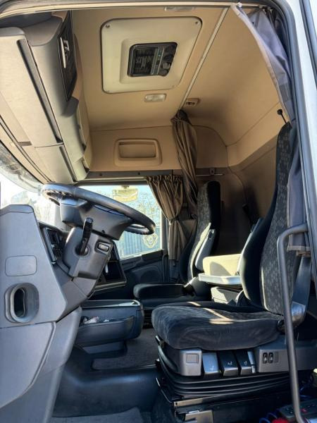 Scania R 490 - Cap tractor: Foto 4 Scania R 490 - Cap tractor: Foto 4