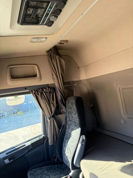 Scania R 490 - Cap tractor: Foto 3 Scania R 490 - Cap tractor: Foto 3