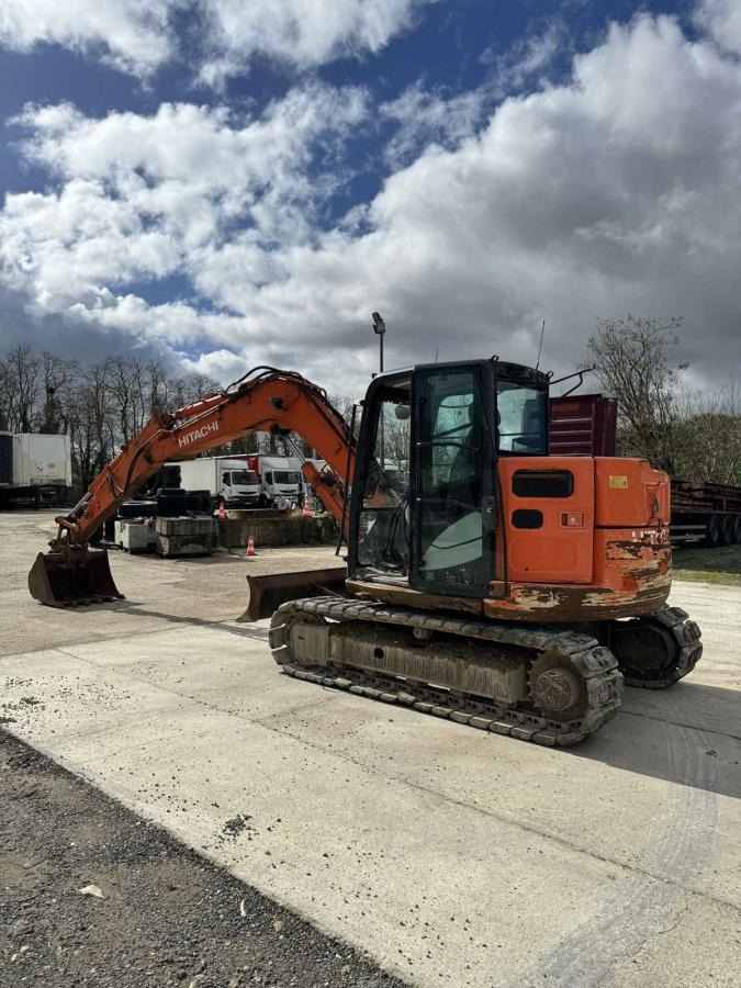 Hitachi ZX85USB-5A - Excavator pe şenile: Foto 1 Hitachi ZX85USB-5A - Excavator pe şenile: Foto 1