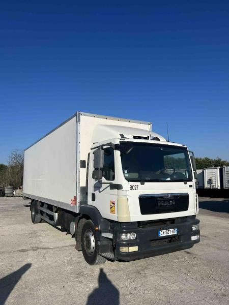 MAN TGM 18.250 - Camion furgon: Foto 1 MAN TGM 18.250 - Camion furgon: Foto 1