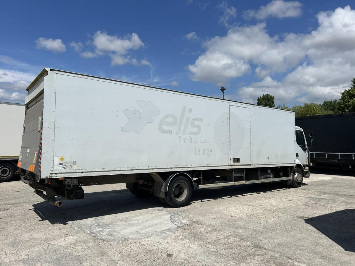 Renault Midlum 180 - Camion furgon: Foto 3 Renault Midlum 180 - Camion furgon: Foto 3