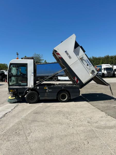 Schmidt Clingo 500 COMPACT 400 - Măturătoare stradală: Foto 2 Schmidt Clingo 500 COMPACT 400 - Măturătoare stradală: Foto 2