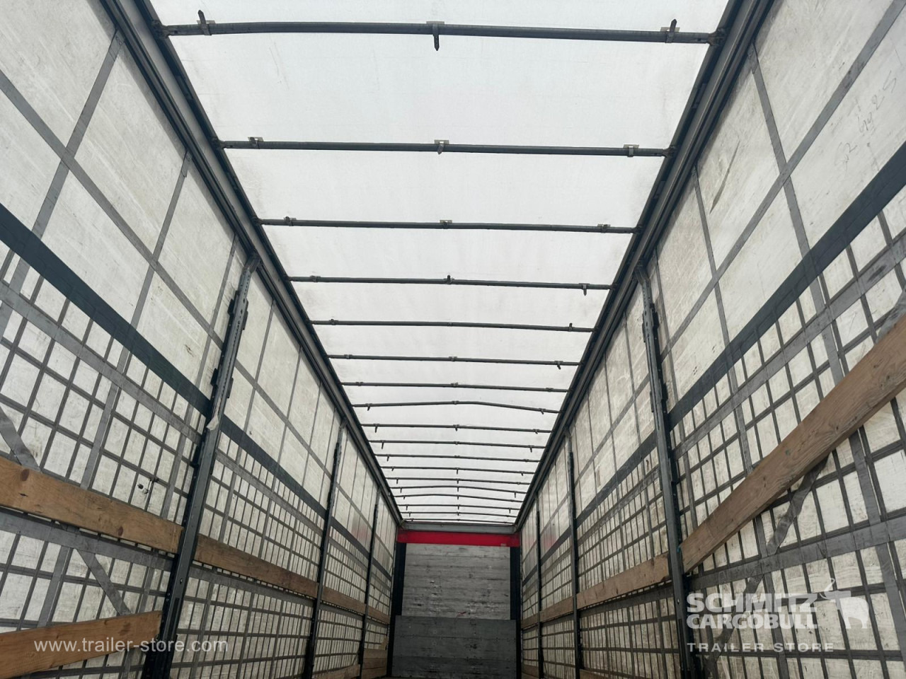 SCHMITZ Curtainsider Standard - Semiremorcă prelată: Foto 5 SCHMITZ Curtainsider Standard - Semiremorcă prelată: Foto 5