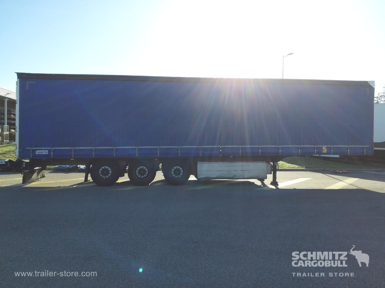 SCHMITZ Curtainsider Standard - Semiremorcă prelată: Foto 2 SCHMITZ Curtainsider Standard - Semiremorcă prelată: Foto 2