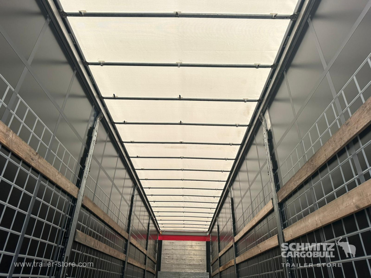 SCHMITZ Curtainsider Standard - Semiremorcă prelată: Foto 5 SCHMITZ Curtainsider Standard - Semiremorcă prelată: Foto 5